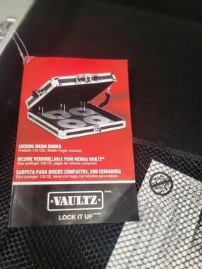 Vaultz Locking Media Binder - Black